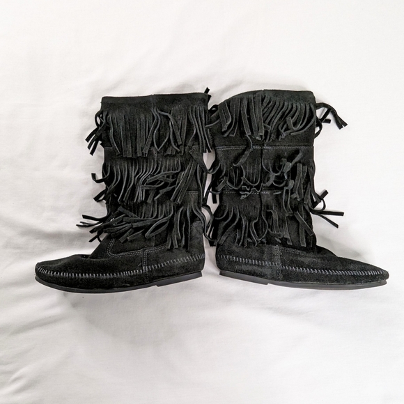 Minnetonka Black Fringe Suede Moccasin Boots - Picture 4 of 6